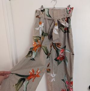 Fun, floral Zara cropped wide leg pants for summer